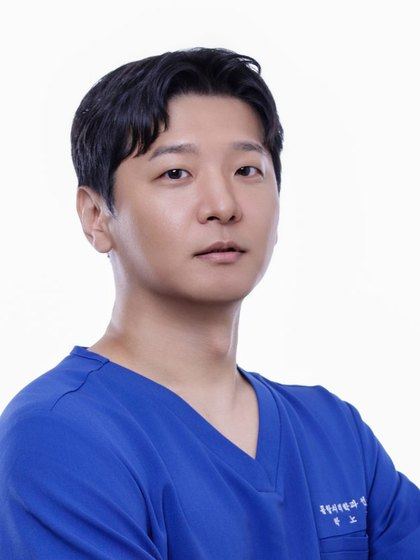 パク・ノミン 代表院長